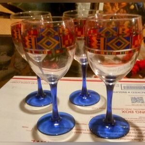 Arcoroc France - Set of 4 - Wine Glasses Cobalt Blue Stem / Aztec Design